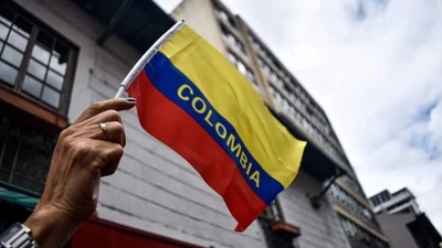 В Колумбии во время выступления мэра города сползли штаны